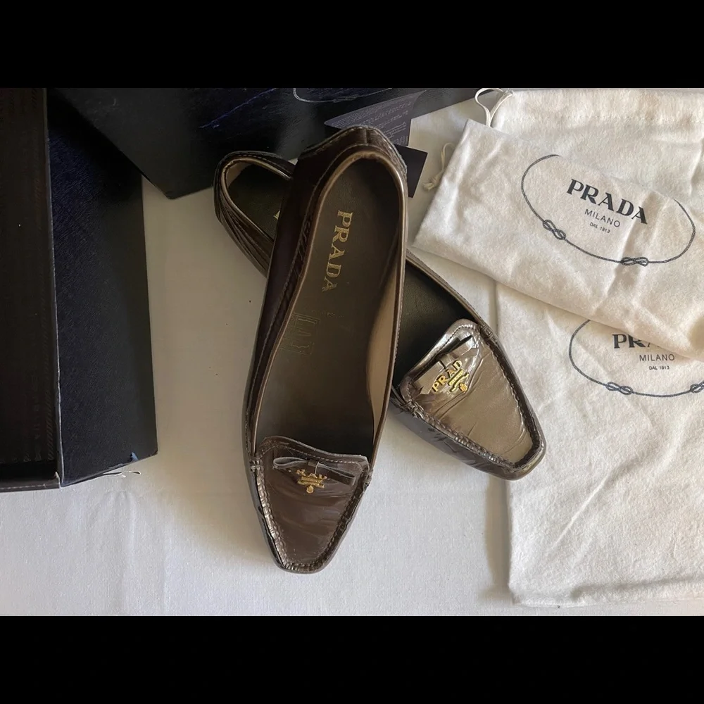Prada Calzature Donna Fumo Patent Leather Flats Size 37.5 - Picture 2 of 9